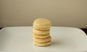 coconut macaron