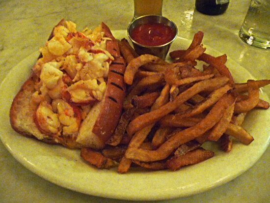 neptune oyster lobster roll boston